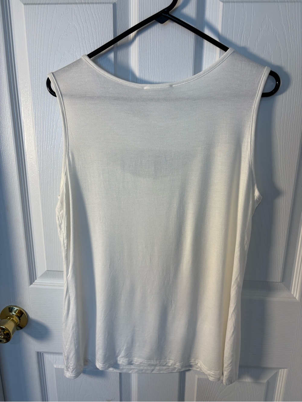 White Cutout Sleeveless Tank with Decorative Shoulder Buttons - Picture 4 of 6